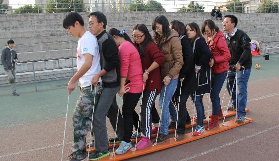 ������չ��ѵ